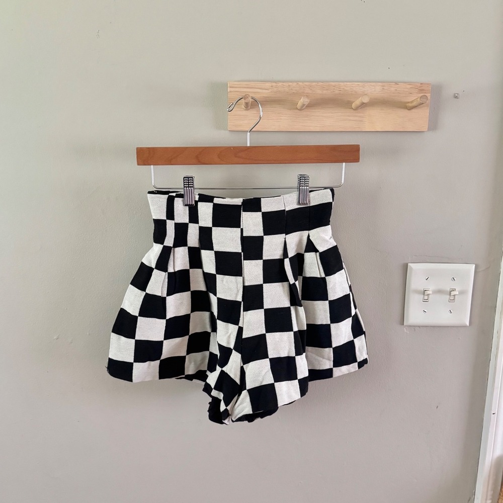 checkered balloon shorts